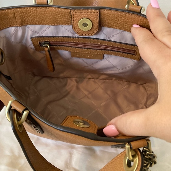 Pre-Loved MICHAEL by Michael Kors Brooklyn Convertible Pebbled Leather Satchel - Picture 4 of 5